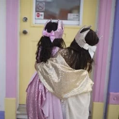 Great Pretenders Goldene Prinzessinnen-Pailletten-Krone -Essen - Trinken Verkäufe hersteller great pretenders goldene prinzessinen pailletten krone 4