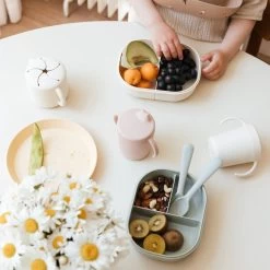 Mushie Kinder-Lunchbox Mit Gabel Und Löffel Cloud 8 Mushie Kinder-Lunchbox Mit Gabel Und Löffel Cloud -Essen - Trinken Verkäufe hersteller mushie kinder lunchbox mit gabel und loeffel cloud 3